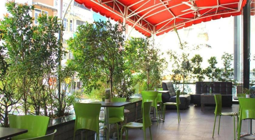 Hermes Palace Hotel Medan Exterior photo